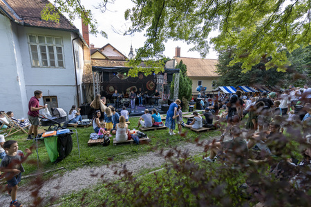 2025-07-18 KUL Petek-31